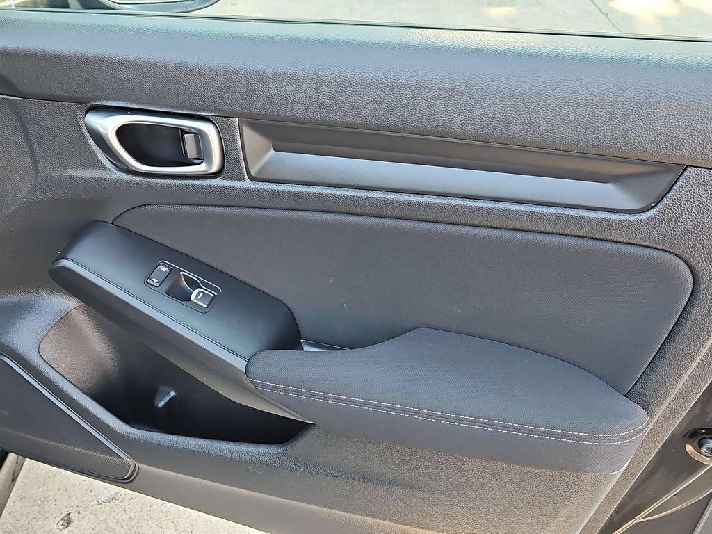 Used 2025 Honda Civic Sport image 33