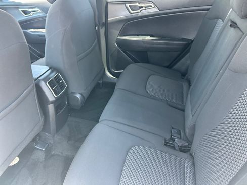 Used 2024 Kia Sportage LX FWD image 17