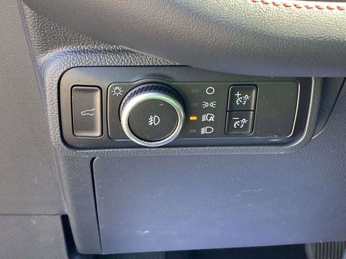 Used 2025 Ford Explorer ST-Line w/ Premium Package RWD image 32