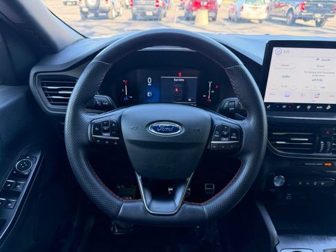 Used 2023 Ford Escape ST-Line w/ Tech Pack #1 AWD/4WD image 16
