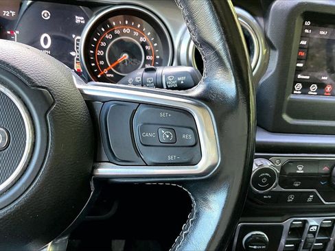 Certified 2020 Jeep Wrangler Unlimited Sahara AWD/4WD image 27