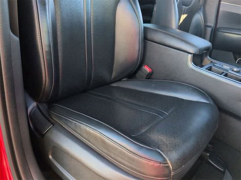 Used 2022 Kia Sorento S image 22