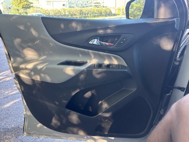 Used 2020 Chevrolet Equinox LS w/ LS Convenience Package FWD image 26