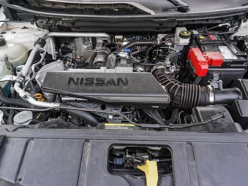Used 2024 Nissan Rogue S FWD image 26
