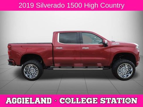 Used 2019 Chevrolet Silverado 1500 High Country w/ Technology Package image 2