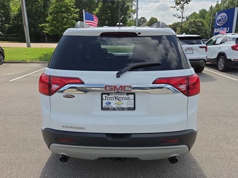 Used 2017 GMC Acadia SLT FWD image 4