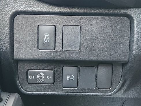 Used 2021 Toyota Tacoma SR5 w/ Technology Package image 14