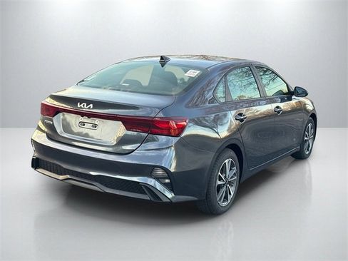 Certified 2023 Kia Forte LXS image 4