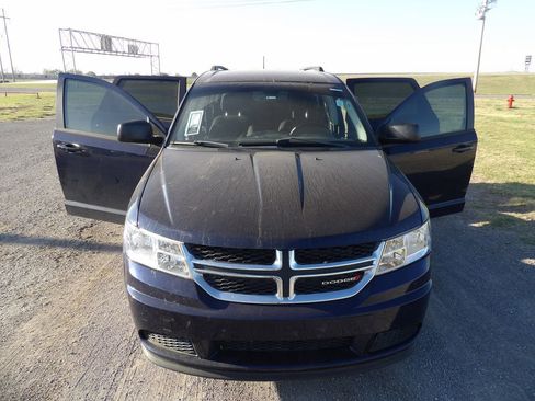Used 2020 Dodge Journey SE w/ SE Popular Equipment Group image 28