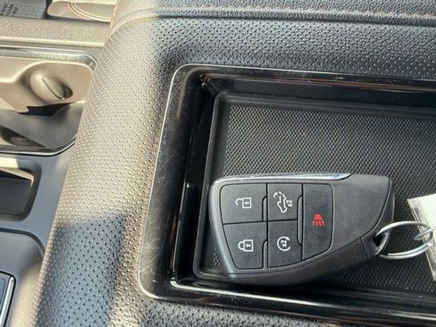 Used 2022 GMC Sierra 1500 AT4 w/ AT4 Premium Package AWD/4WD image 36