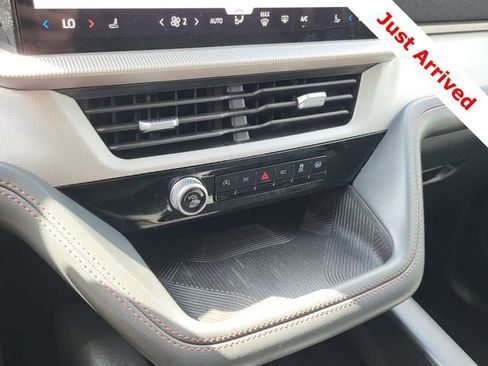 Used 2025 Ford Explorer Active image 8