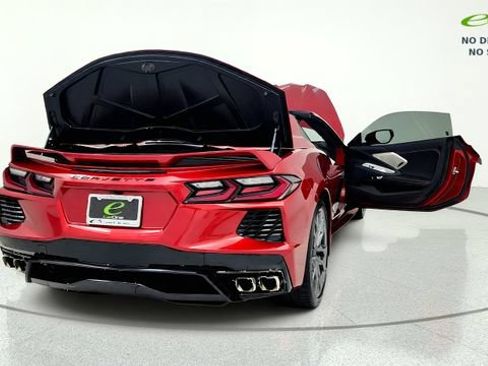 Used 2024 Chevrolet Corvette Stingray Preferred Conv w/ Z51 Performance Package RWD image 18