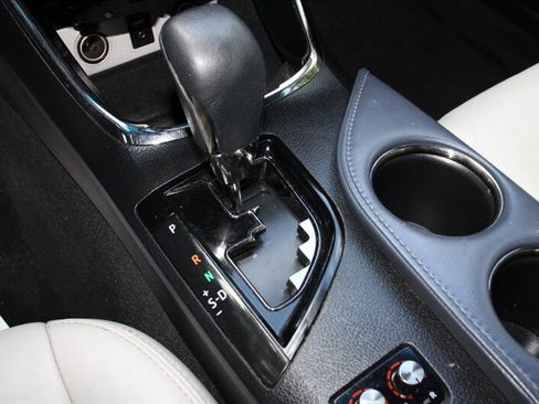 Used 2015 Toyota Avalon XLE Premium FWD image 8