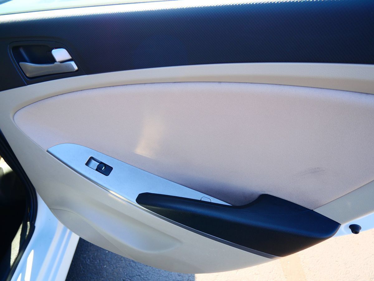 Used 2017 Hyundai Accent SE FWD image 26