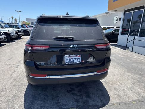 Used 2023 Jeep Grand Cherokee 4WD 4xe w/ Luxury Tech Group II image 18