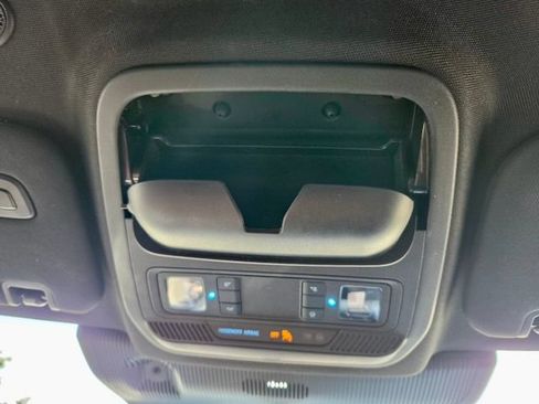 Used 2025 Ford Explorer ST-Line AWD/4WD image 23