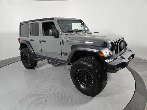 Used 2020 Jeep Wrangler Unlimited Sport AWD/4WD image 16