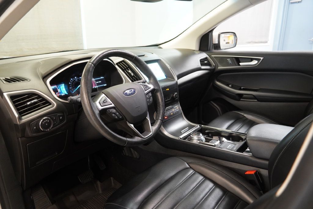 Used 2019 Ford Edge SEL w/ Equipment Group 201A AWD/4WD image 6