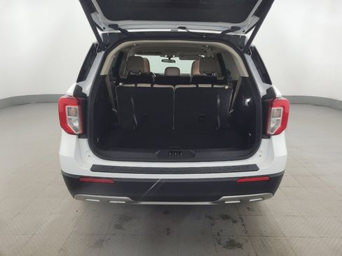 Used 2023 Ford Explorer XLT w/ Equipment Group 202A image 29