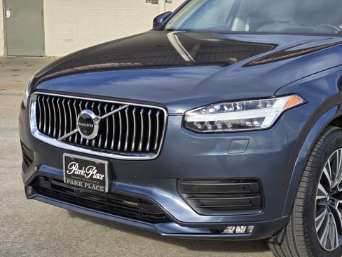 Used 2021 Volvo XC90 T6 Momentum w/ Protection Package Premier image 12