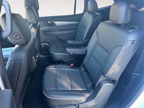 Certified 2025 Buick Enclave Preferred image 20