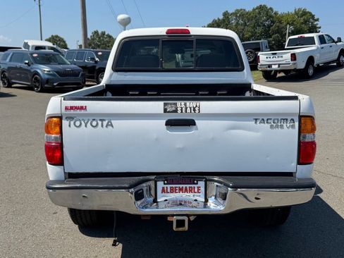 Used 2004 Toyota Tacoma 4x4 Double Cab w/ Convenience Pkg image 4