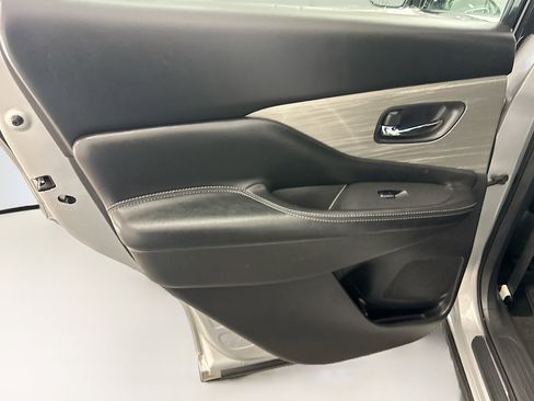 Used 2017 Nissan Murano S image 26