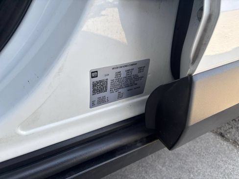 Used 2025 Buick Encore GX Preferred FWD image 29
