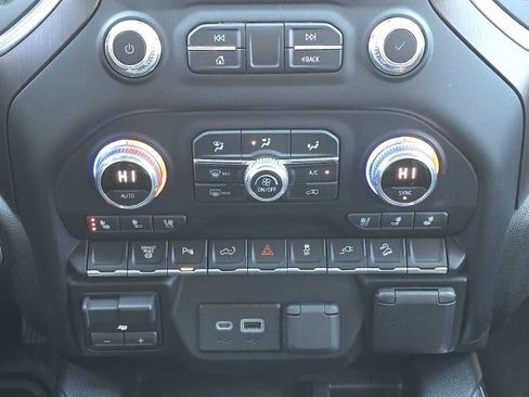 Used 2022 GMC Sierra 2500 AT4 w/ AT4 Preferred Package image 40