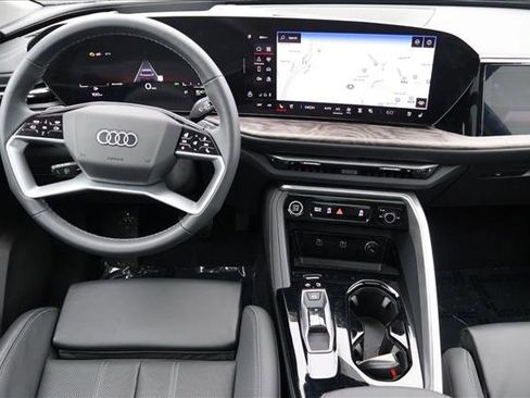New 2025 Audi Q5 Prestige image 16