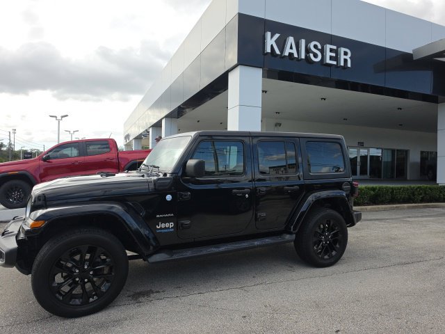 Used 2021 Jeep Wrangler Unlimited Sahara AWD/4WD image 2