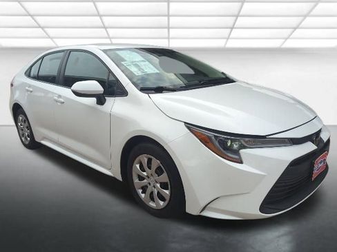 Used 2024 Toyota Corolla LE image 1