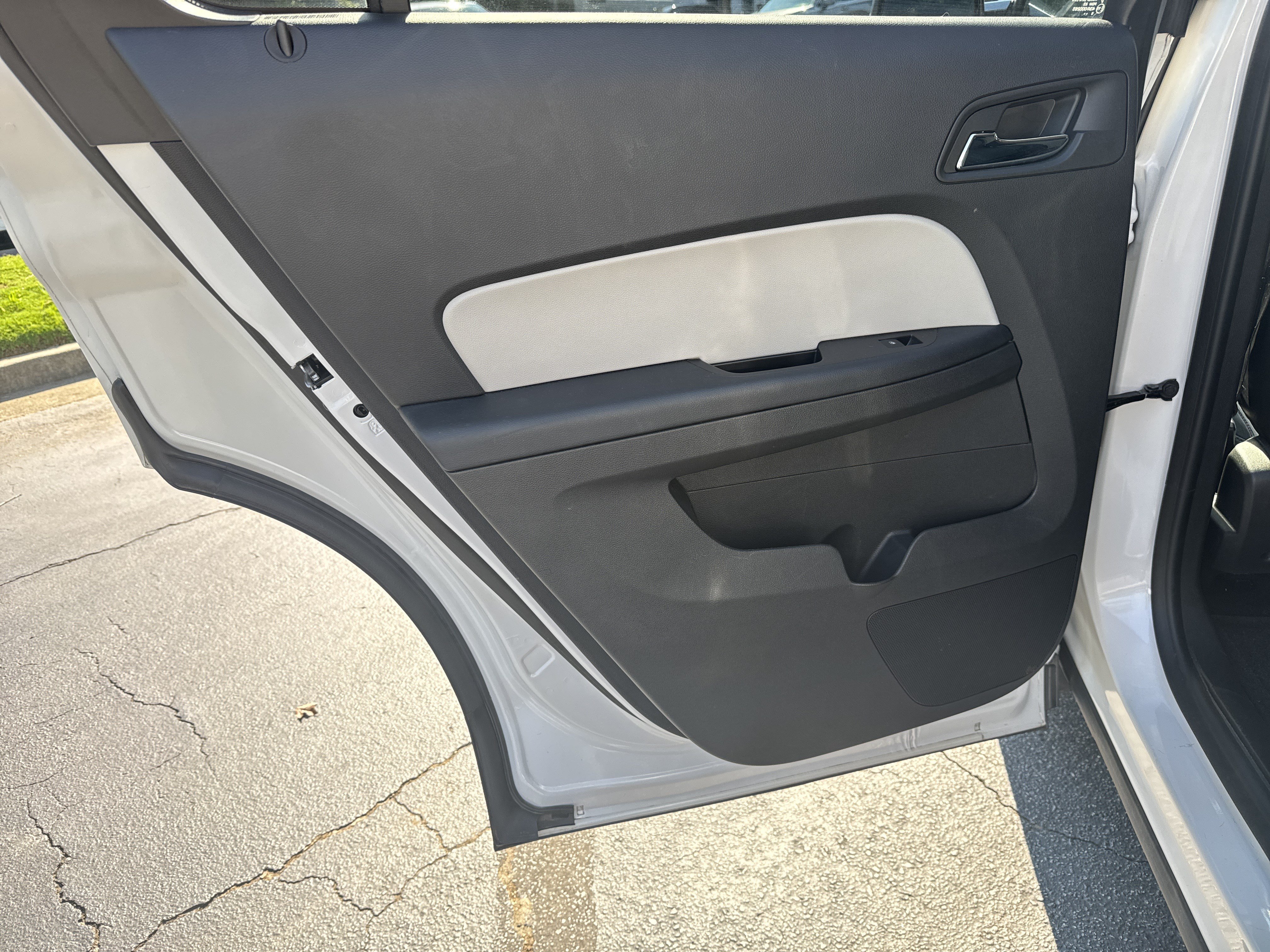 Used 2017 Chevrolet Equinox Premier w/ Enhanced Convenience Package FWD image 20