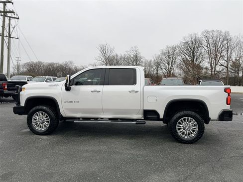Used 2020 Chevrolet Silverado 2500 High Country w/ Technology Package image 8