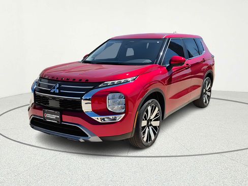 New 2026 Mitsubishi Outlander SE FWD image 1