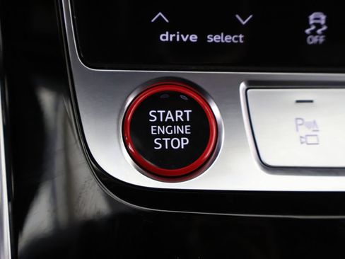 Used 2024 Audi SQ8 Premium Plus AWD/4WD image 45