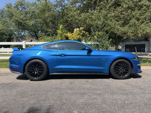 Used 2019 Ford Mustang GT Premium w/ GT Performance Package RWD image 26