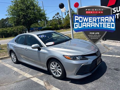 Used 2023 Toyota Camry LE AWD/4WD image 1