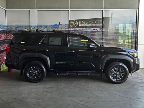 New 2026 Toyota 4Runner SR5 RWD image 3