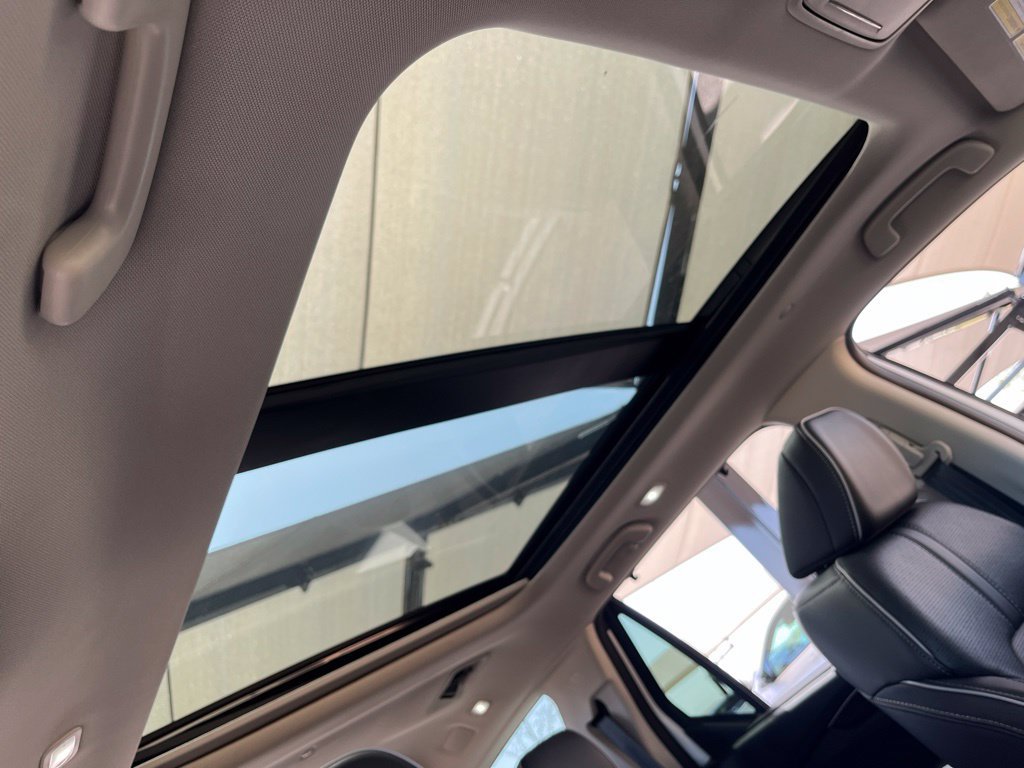 Used 2023 Honda Pilot Elite image 32