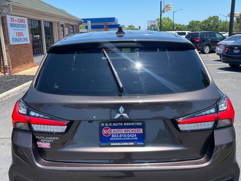 Used 2020 Mitsubishi Outlander Sport ES image 4