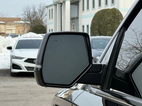 Used 2018 Cadillac Escalade ESV Platinum image 15