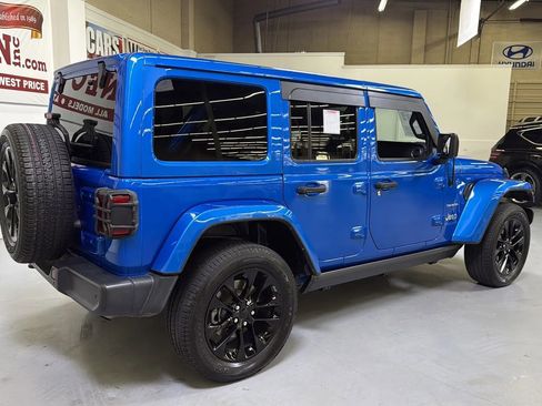 Used 2021 Jeep Wrangler Unlimited Sahara w/ Safety Group image 8