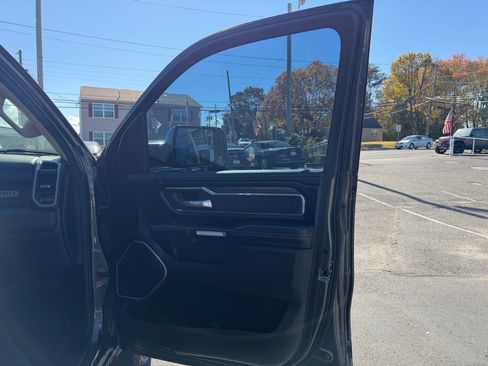 Used 2019 RAM 1500 Laramie w/ Off Road Group image 21