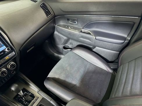 Used 2024 Mitsubishi Outlander Sport ES image 21