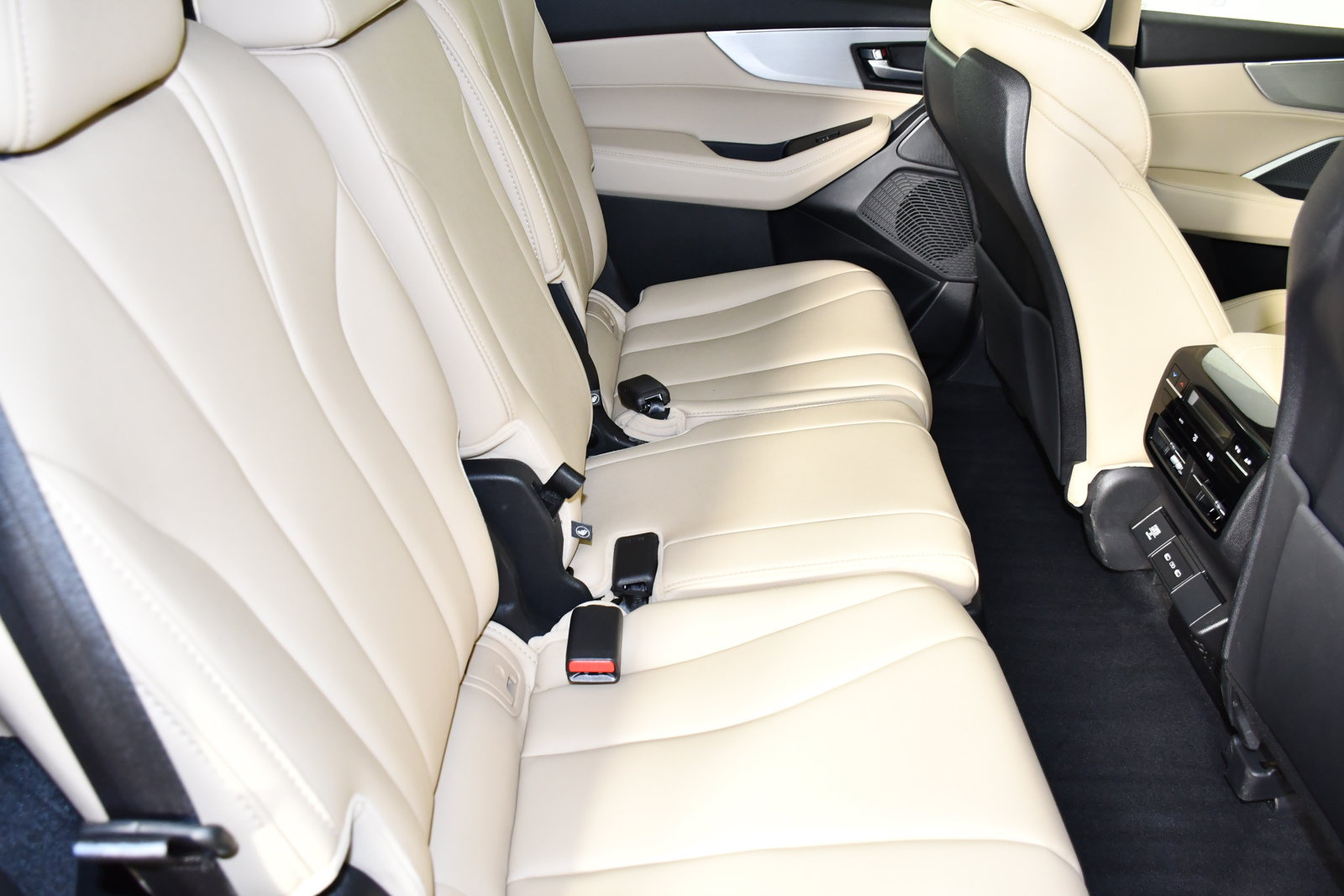 Used 2025 Acura MDX SH-AWD image 45