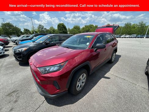 Used 2022 Toyota RAV4 LE AWD/4WD image 11