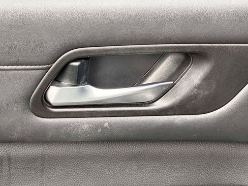 Used 2022 Nissan Pathfinder S AWD/4WD image 11