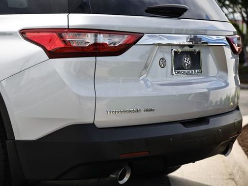 Used 2020 Chevrolet Traverse LT w/ Driver Confidence II Package AWD/4WD image 7