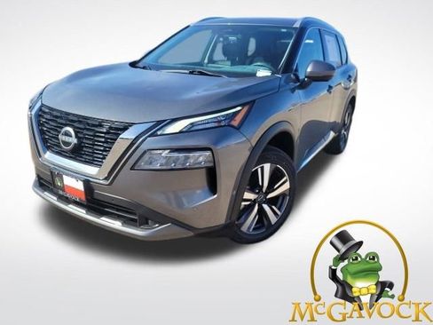 Used 2023 Nissan Rogue SL w/ SL Premium Package image 1